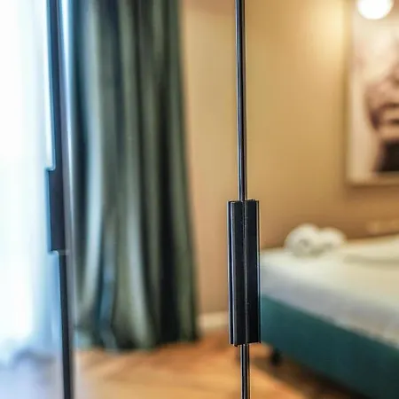 Haris Luxury Apartment No.4 Тирана Экстерьер фото